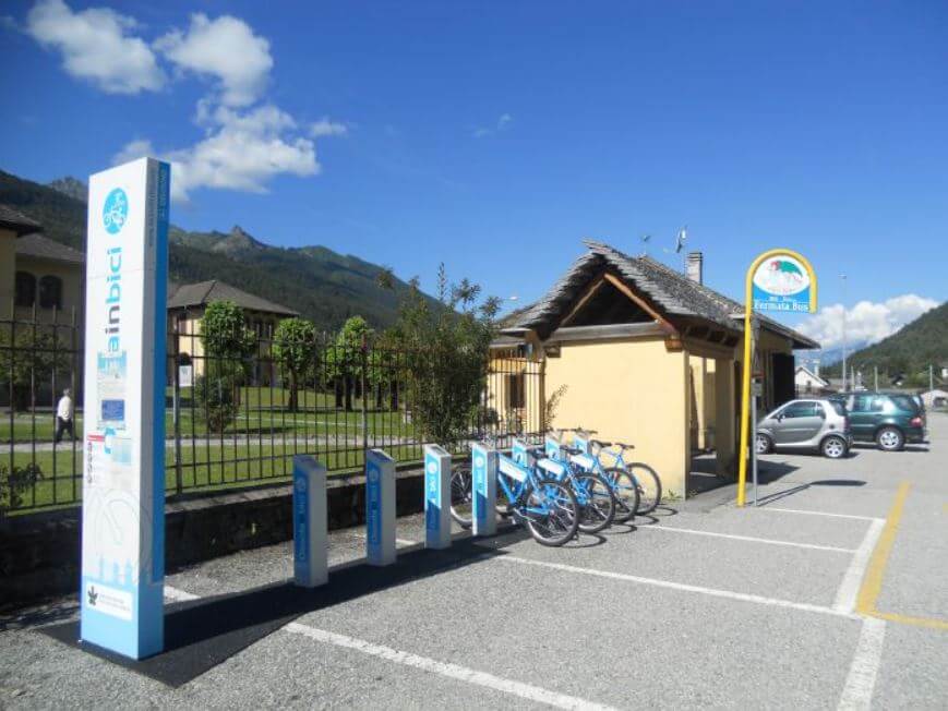 Parcheggio e servizio di Bike Sharing